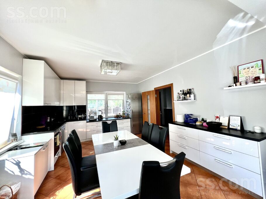 Līvkalna 14, Rīgas rajons, Sigulda — maja