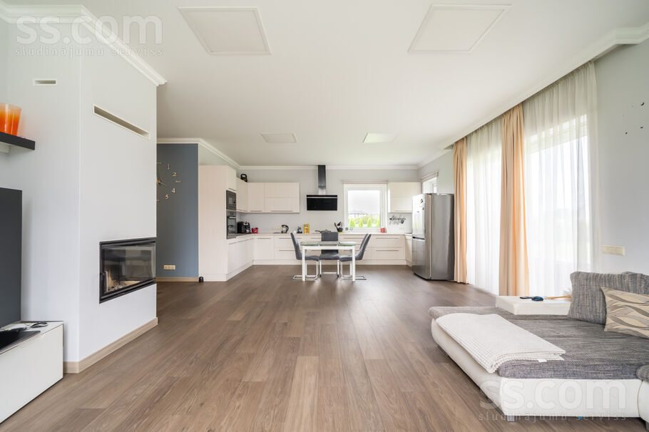 Silaputniņu iela, Mārupe, Rīgas rajons, Mārupes pag. — maja