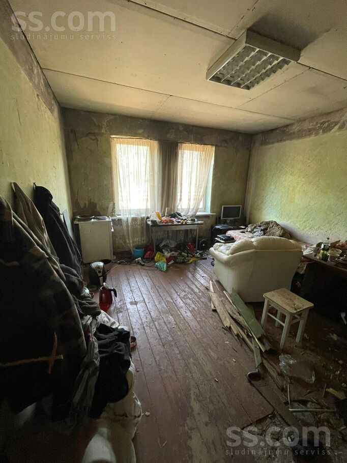 Vecāķu pr. 4, Rīga — maja