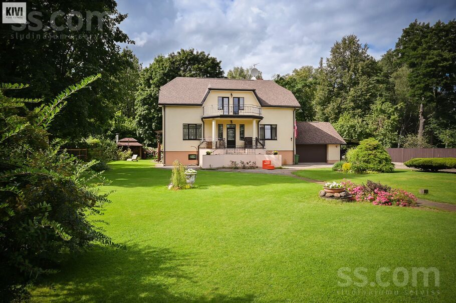 Planīcas, Rīga — maja