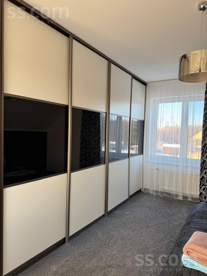 Balto Ķiršu iela 6, Tēraudi, Rīgas rajons, Salaspils l. t. — maja