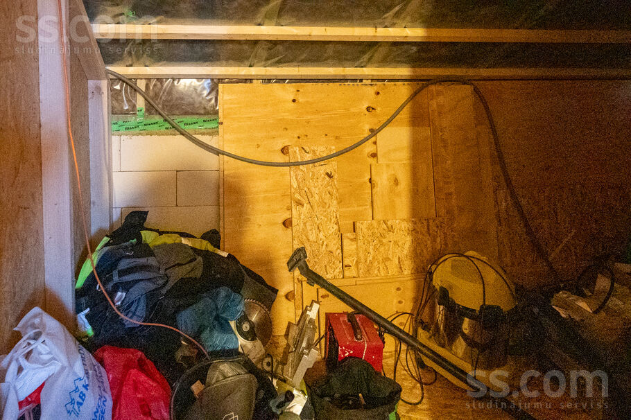 Anniņas 9, Mežezeri, Rīgas rajons, Salaspils l. t. — maja