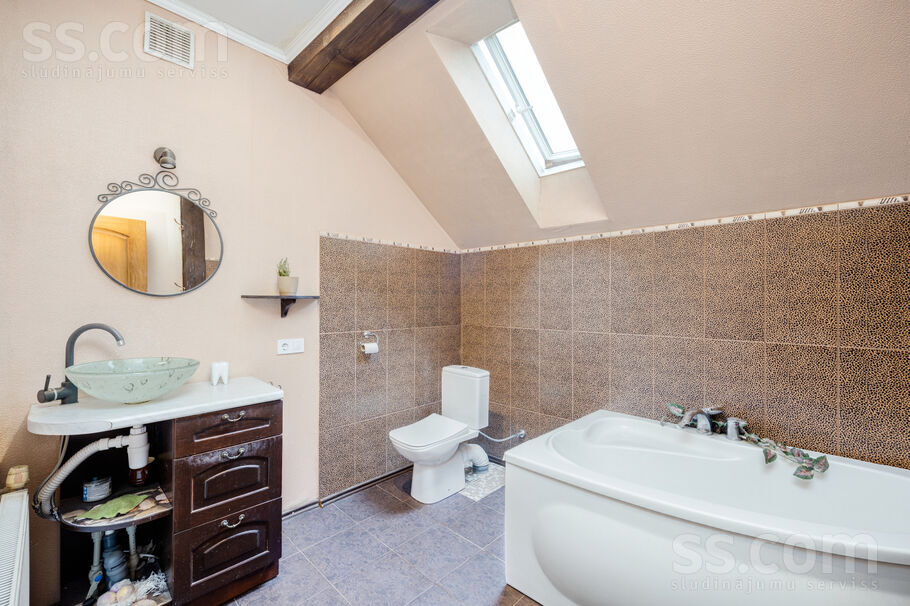 Ezeriņi mājas, Rīgas rajons, Sigulda — maja