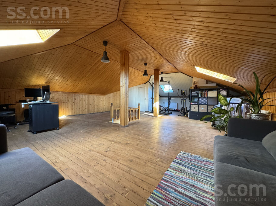 Upleju 12, Mārupe, Rīgas rajons, Mārupes pag. — maja