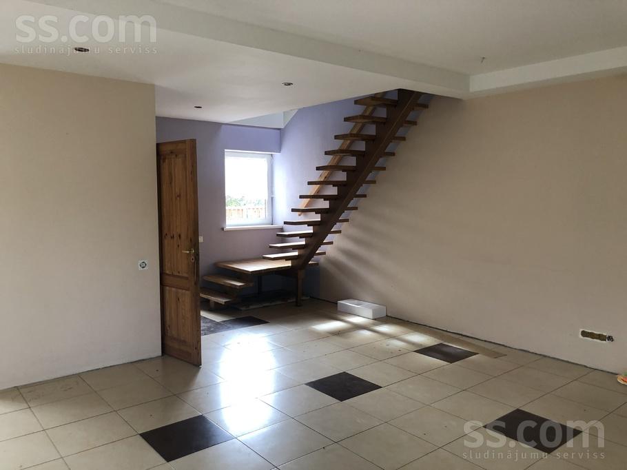 Tulpju iela 21, Rīgas rajons, Sigulda — maja