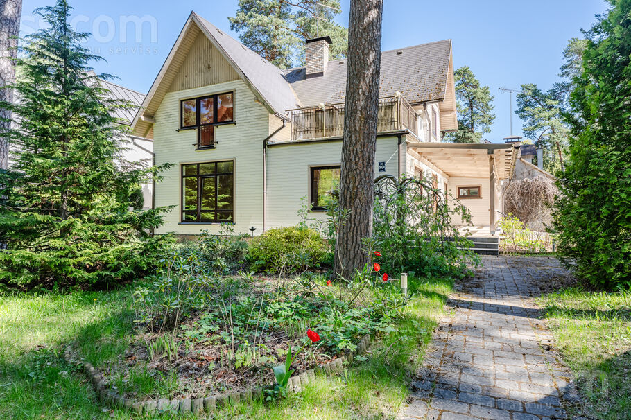 Bulduru prospekts 100b, Jūrmala — maja