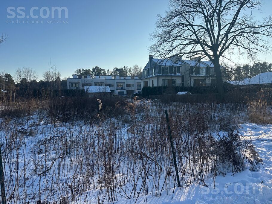 Liepu iela, Jūrmala — zeme