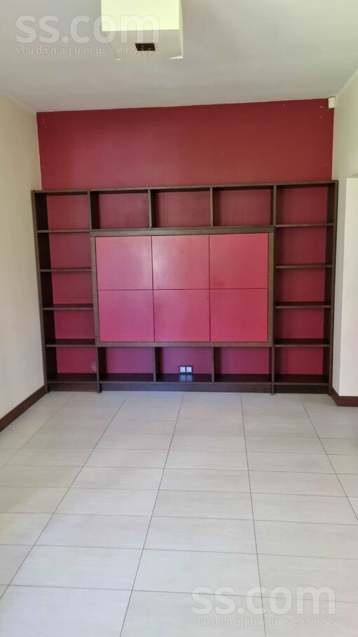 Ezeru 11, Jūrmala — maja