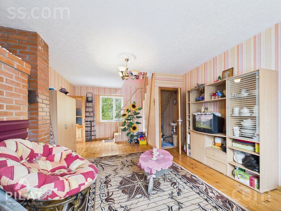 Devītā iela 2, Šķēde, Liepāja un raj., Medzes pag. — maja