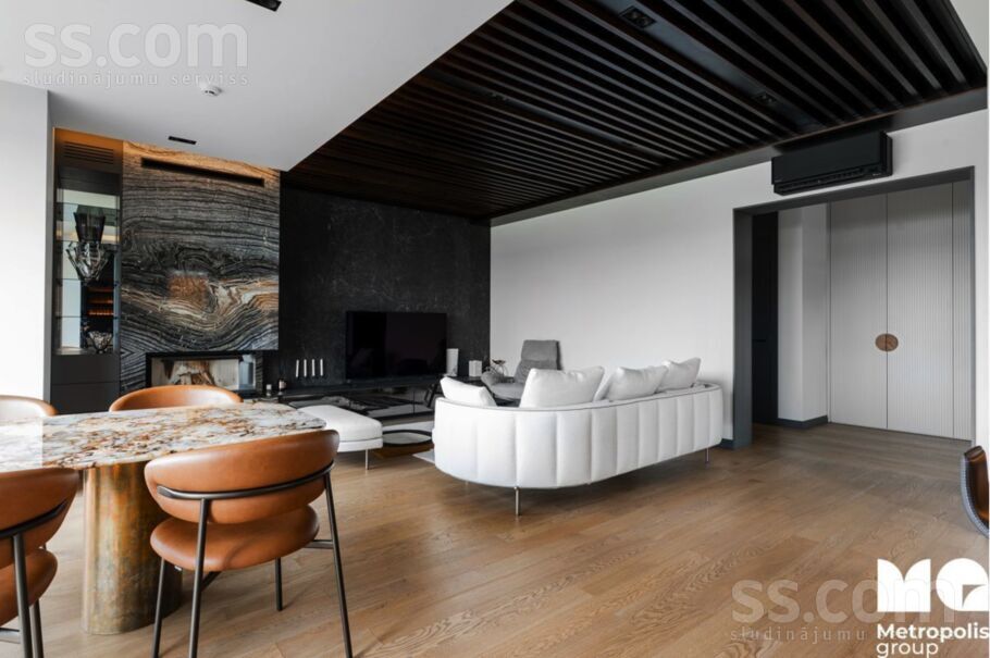 Laipu iela 2, Jūrmala — maja