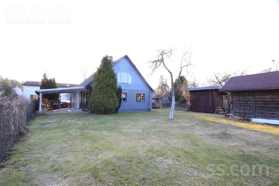 Ziemas 7, Krustkalni, Rīgas rajons, Ķekavas pag. — maja