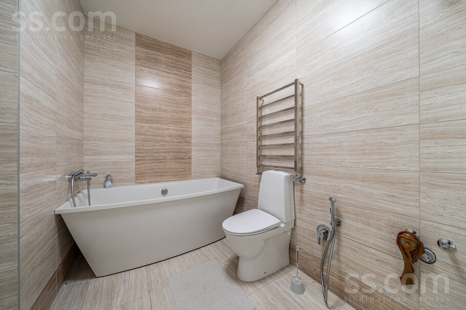 Basu, Rīga — maja