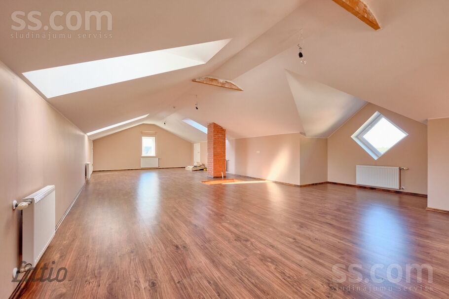 Bišu 9, Spilve, Rīgas rajons, Babītes pag. — maja