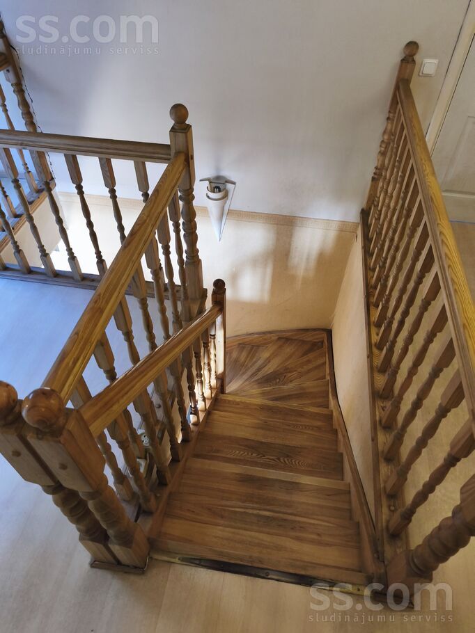 Aizputes iela 16, Jūrmala — maja