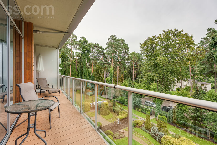 Dzintaru prospekts 13/15, Jūrmala — dzivoklis