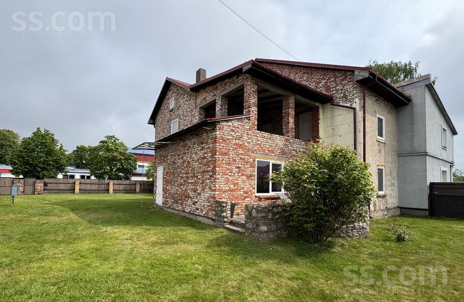 Baznīcas iela 30, Liepāja un raj., Liepāja — maja