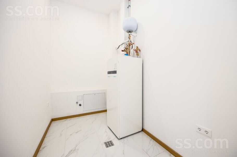 Rītausmas iela 1, Mārupe, Rīgas rajons, Mārupes pag. — maja