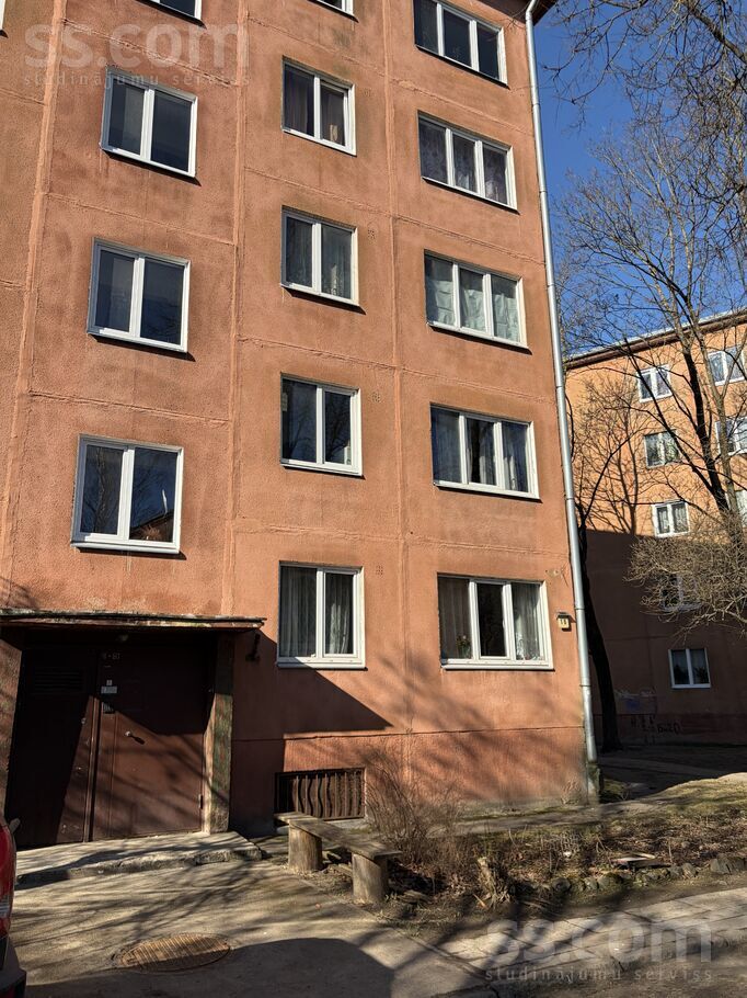 Melnsila 18, Rīga — dzivoklis