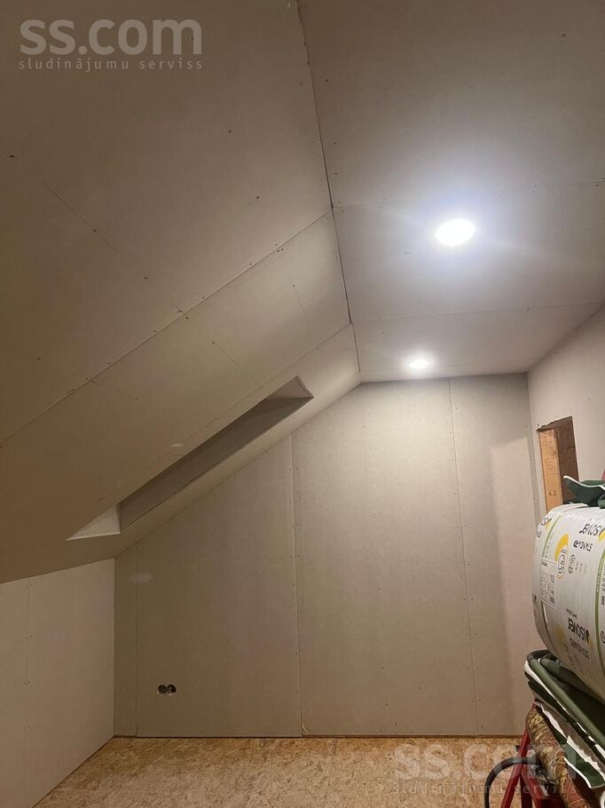 Anniņas 9, Mežezeri, Rīgas rajons, Salaspils l. t. — maja