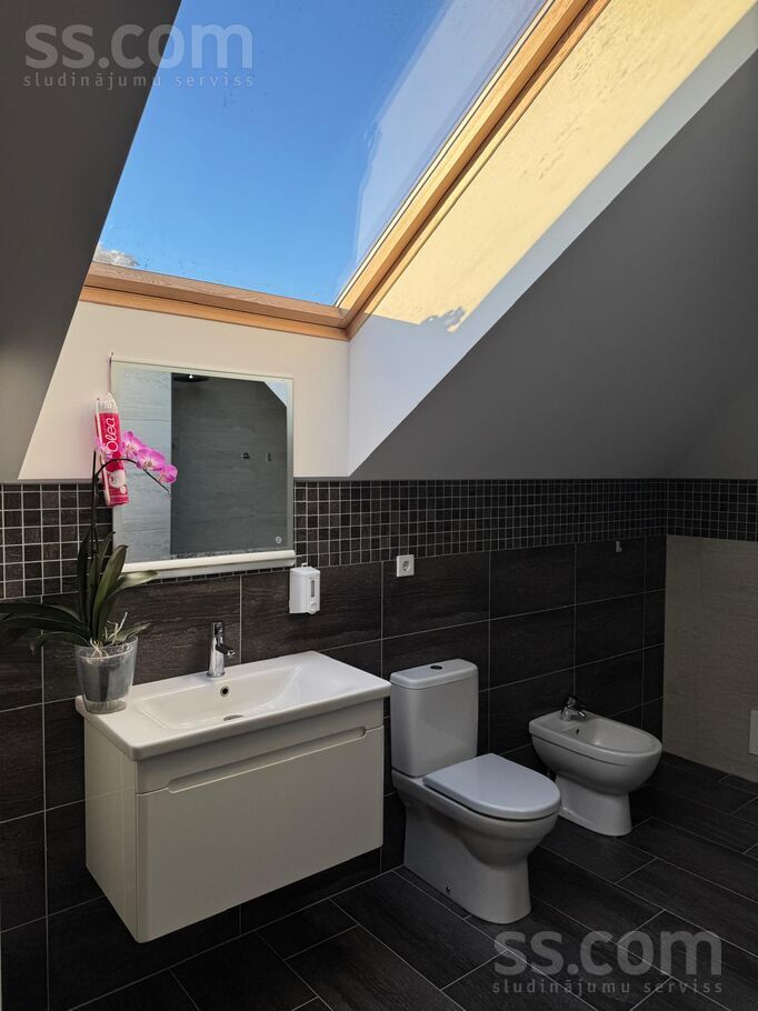 Balto Ķiršu iela 6, Tēraudi, Rīgas rajons, Salaspils l. t. — maja