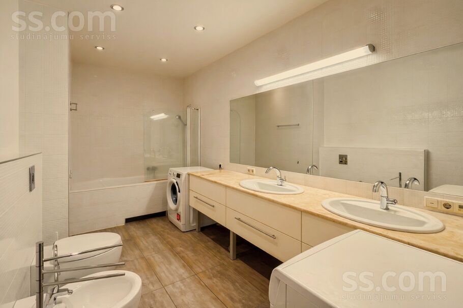 Raiņa bulv. 2, Rīga — dzivoklis