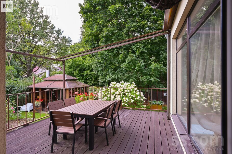 Planīcas, Rīga — maja