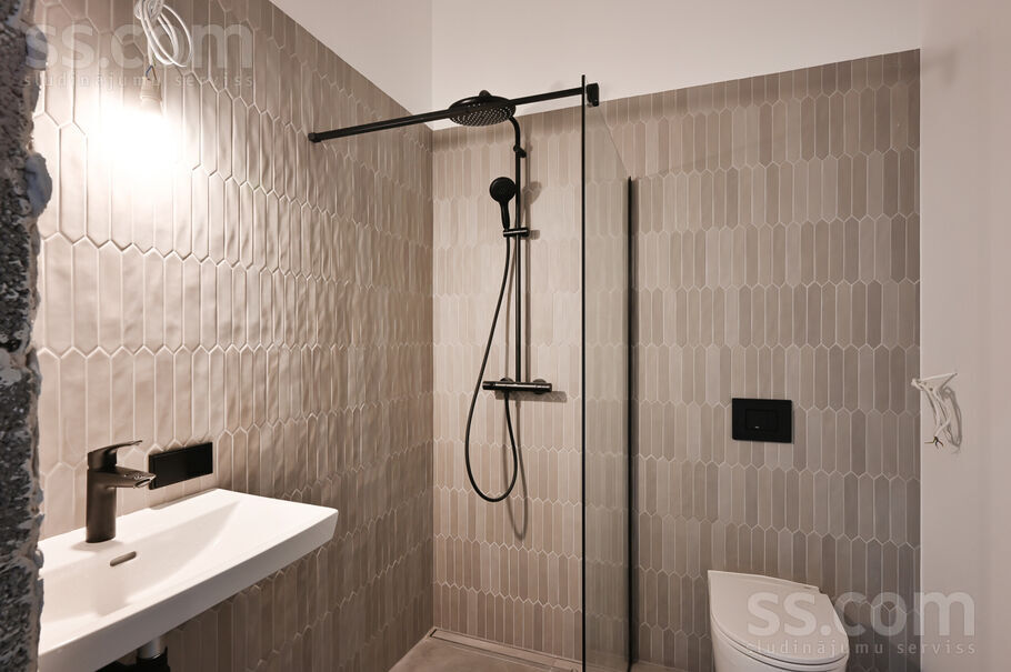 Ričarda 100, Baltezers, Rīgas rajons, Ādažu nov. — maja