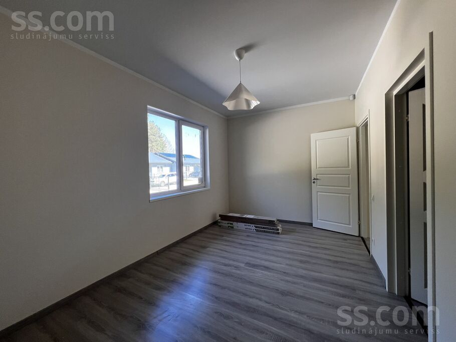 Elizabetes 35, Mežāres, Rīgas rajons, Babītes pag. — maja