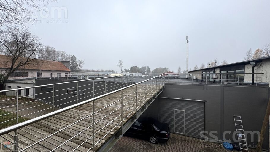 Brīvības gatve 6898, Rīga, Jugla — telpa