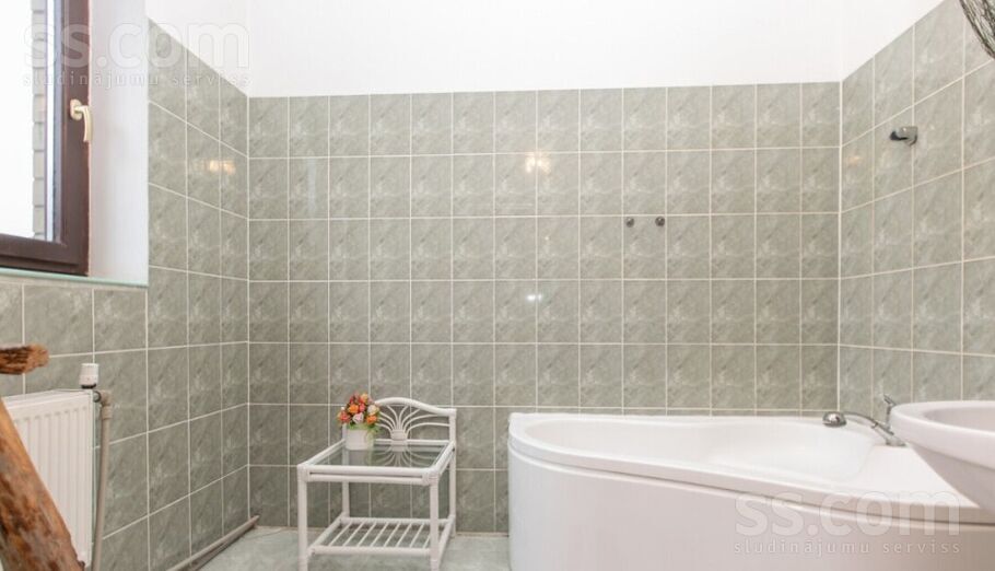 Plunči 36, Plieņciems, Tukums un raj., Engures pag. — maja