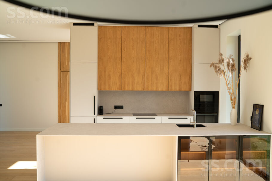 Viktorijas, Dzilnuciems, Rīgas rajons, Babītes pag. — maja