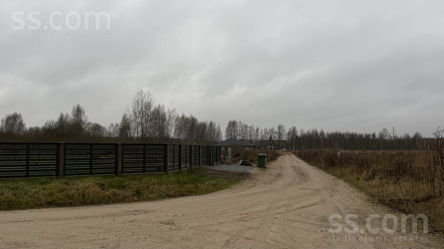 Laukmales iela 18, Babīte, Rīgas rajons, Babītes pag. — zeme