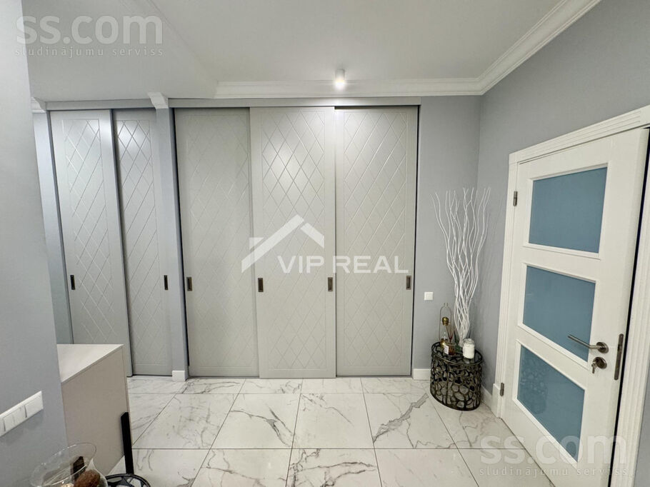 Dzintaru prospekts 13, Jūrmala — dzivoklis