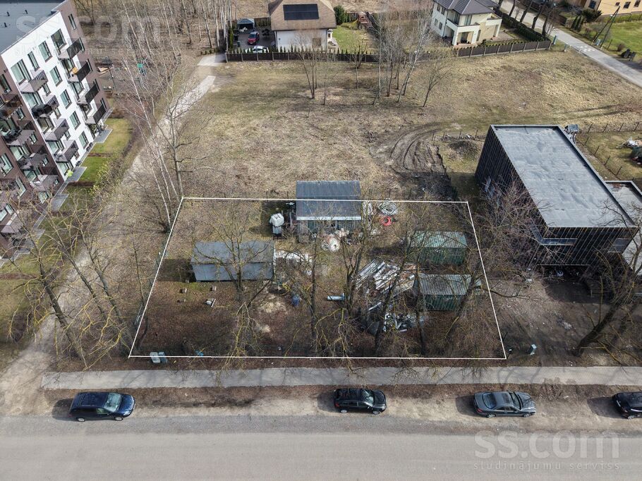 Nīcgales bn, Rīga — zeme