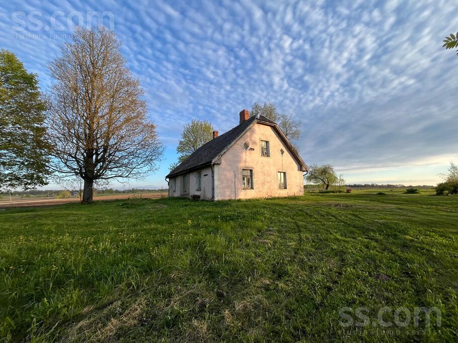 Vieķi, Cēsis un raj., Raunas pag. — maja