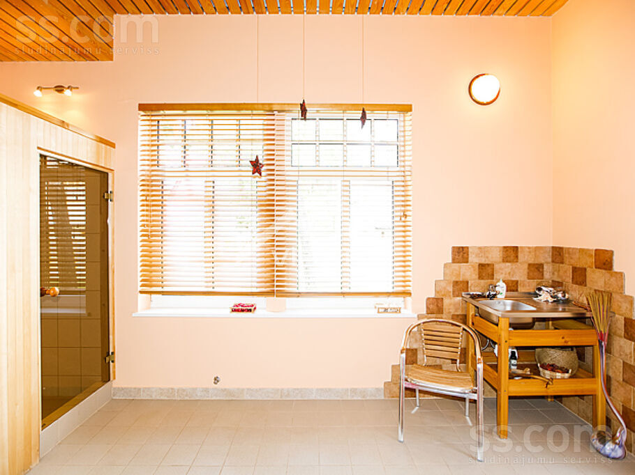 Edinburgas pr. 69, Jūrmala — maja