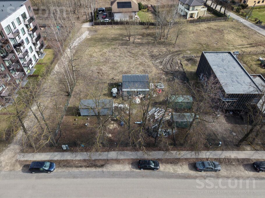 Nīcgales bn, Rīga — zeme