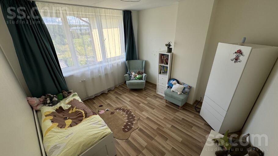 Vīnkalnu iela 37, Mārupe, Rīgas rajons, Mārupes pag. — maja