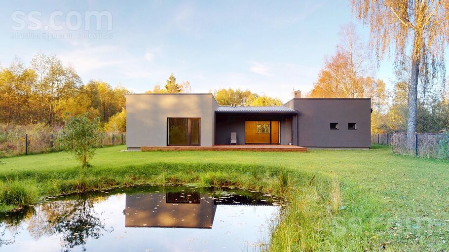 Ciema 16, Lidosta "Rīga", Rīgas rajons, Mārupes pag. — maja