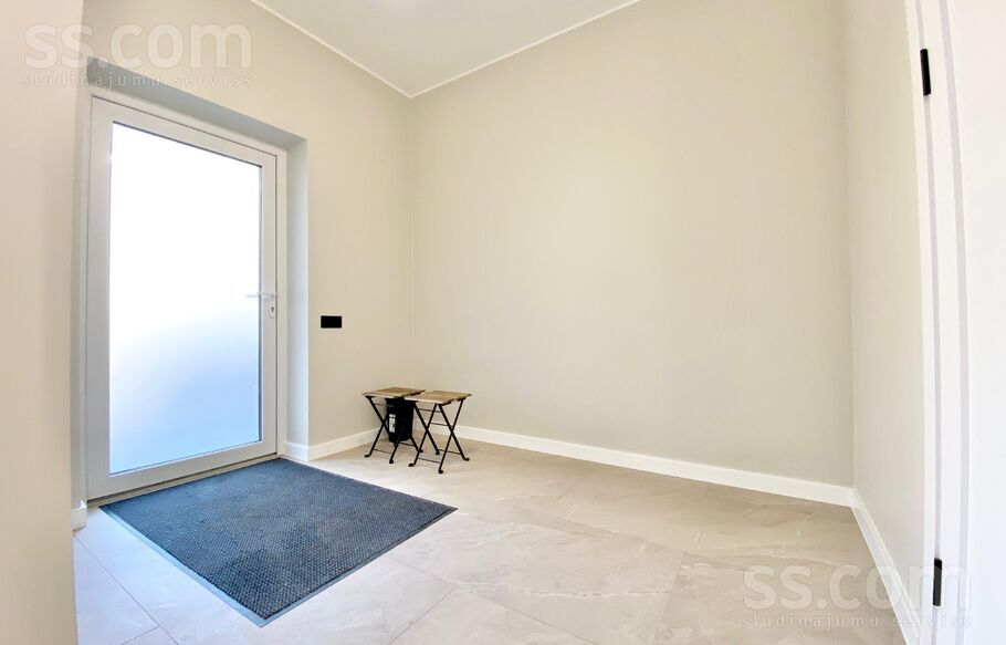 Dzintaru iela 4, Berģi, Rīgas rajons, Garkalnes nov. — maja