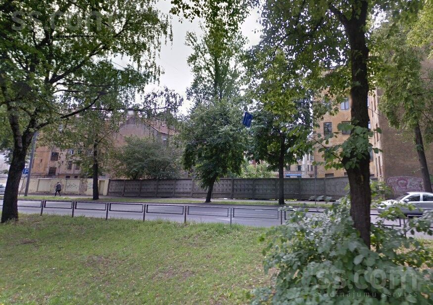 Dagdas 1a, Rīga — zeme