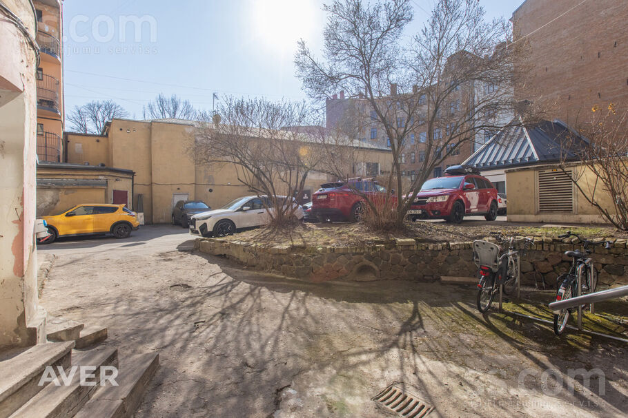 Lāčplēša 52, Rīga — dzivoklis