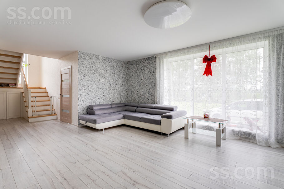 Cālīši, Jelgava un raj., Jelgava — maja