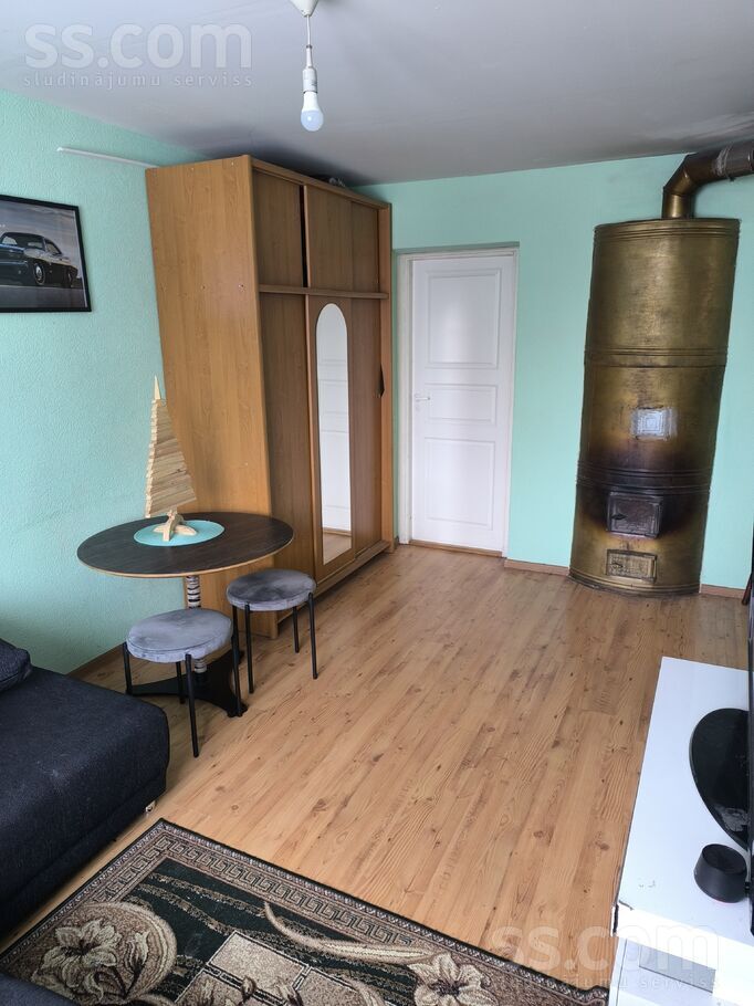 Ozolnieku ceriņi 9, Ozolnieki, Tukums un raj., Slampes pag. — dzivoklis