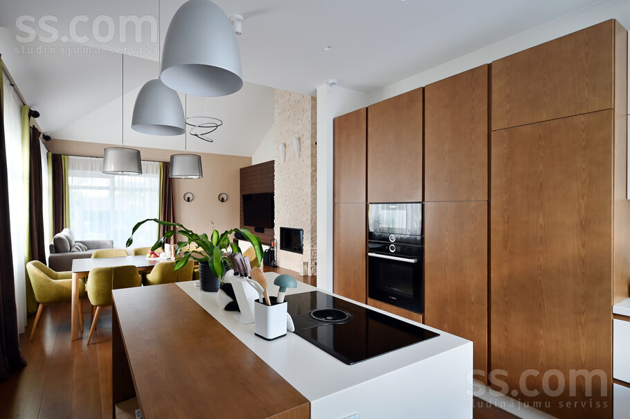 Maijrožu iela 4, Sunīši, Rīgas rajons, Garkalnes nov. — maja