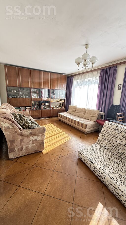 Lejas iela 18, Ogre un raj., Ikšķile — maja