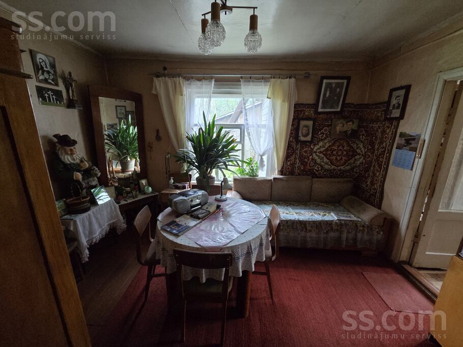 Skolas iela 9, Šķeltova, Krāslava un raj., Šķeltovas pag. — maja