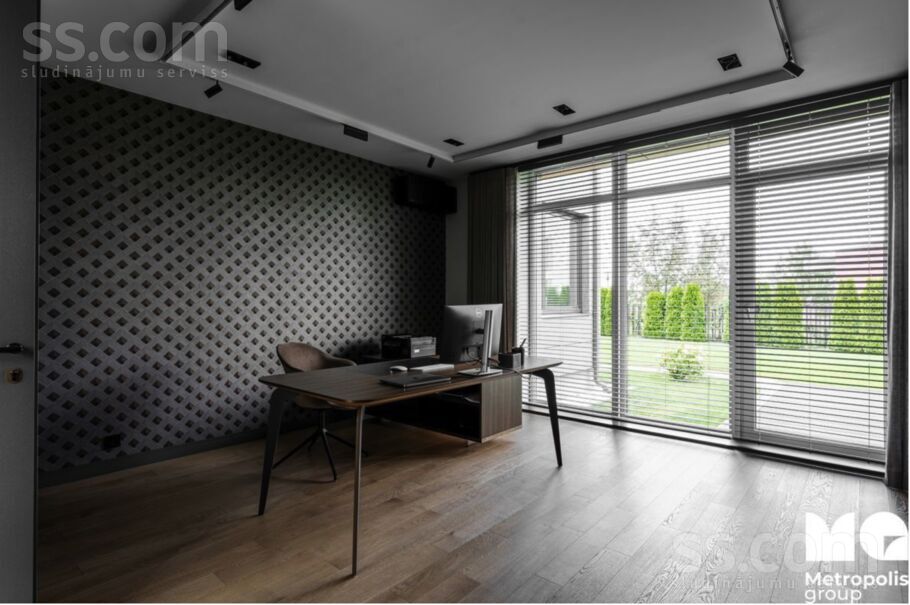 Laipu iela 2, Jūrmala — maja