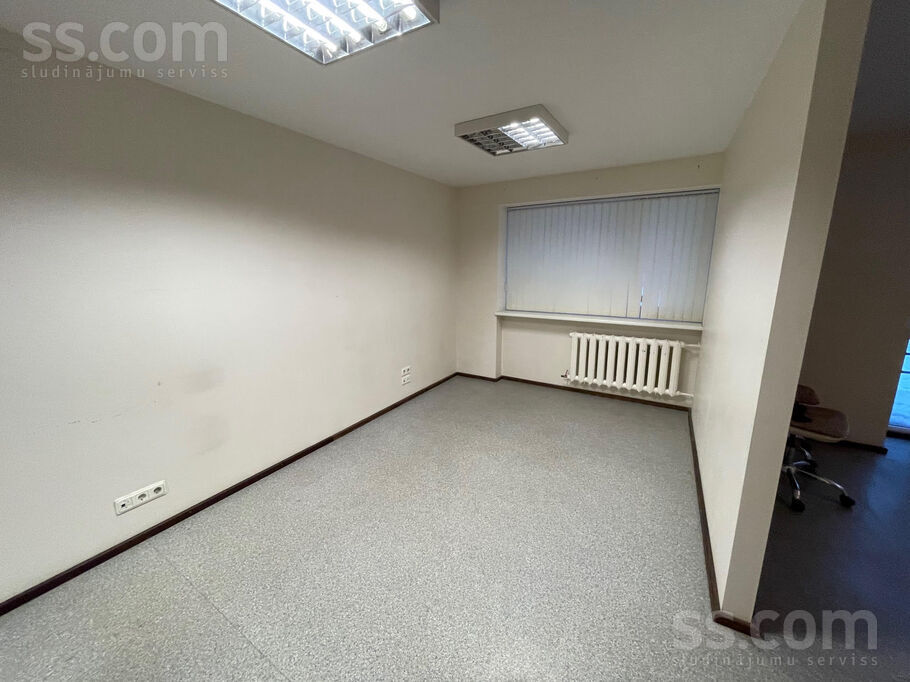 Uzvaras 4, Jelgava un raj., Jelgava — birojs