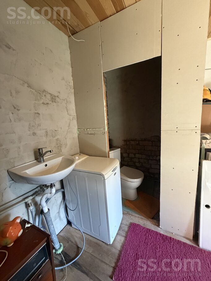 Auseņu iela 1, Gaisma, Rīgas rajons, Saulkrastu l. t. — maja